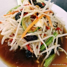 ตามสั่ง ส้มตำ ลาบ ผัวน้อย ถนนศาลาธรรมสพน์