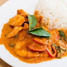 ข้าว ผัดพริกแกง พะแนง ไก่ กล่องใหญ่