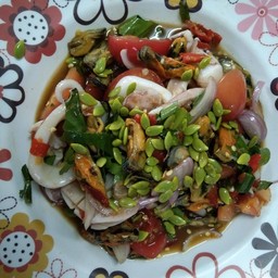 เจ๊เพ็ญ ไก่ย่าง ส้มตำ
