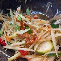 ตำหอยดอง