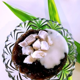 ข้าวเหนียวเปียกดำเผือก