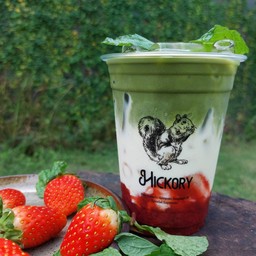 STRAWBERRY MATCHA LATTE