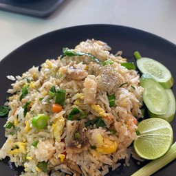 ข้าวผัดปลาสลิด