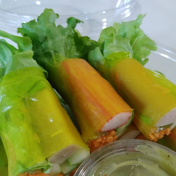 โรลปูอัด + ไก่ยอพริกไทยดำ 8 คำ