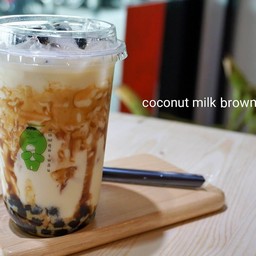 มะพร้าวปั่นนมสดบราวน์ชูก้า