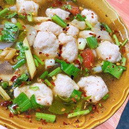 ต้มแซ่บหมูเด้ง