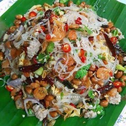 ยำวุ้นเส้นโบราณ