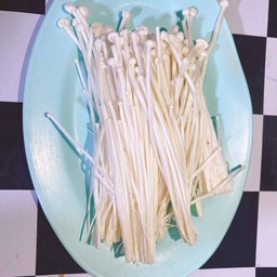 เห็ดเข็มทอง