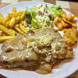 สเต๊กไก่พาร์เมซานชีส