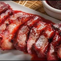 หมูแดงอบน้ำผึ้งหั่นชิ้น