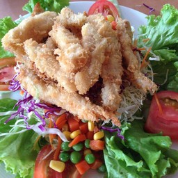 สลัดไก่กรอบ