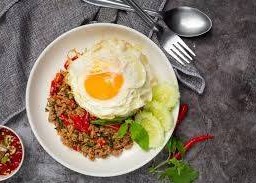 ตามสั่งหลังบ้าน by แม่ชม