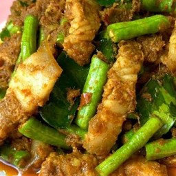 ข้าว 3ชั้น ผัดพริกแกงใต้ กล่องใหญ่