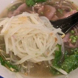 เป็น Pho ใช้เส็นเล็ก