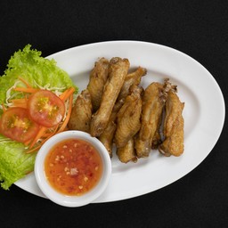 ปีกไก่ทอดน้ำปลา