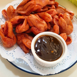 ไส้กรอกแดงในตำนานทอด