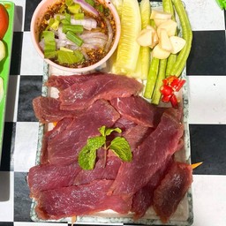 ซอยจุ๊ (เนื้อวัวดิบ สไบ)