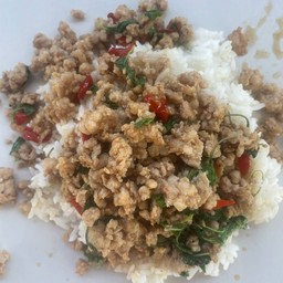 ข้าวกะเพราหมูสับ