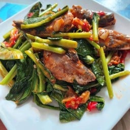 นายตั้มอาหารตามสั่ง