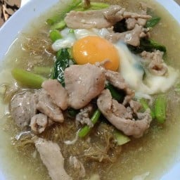 ราดหน้าเฮียหมู