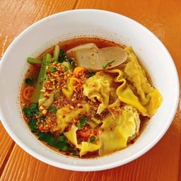 เกี๊ยวหมูเด้ง ต้มยำโบราณ