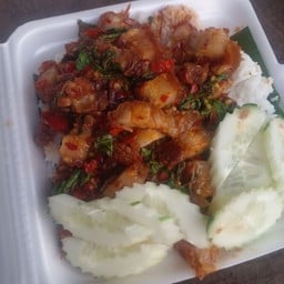 กะเพราป้าแอ๋ว ข้าวคลุกกะปิ - ตลาดสามแยกปัก ตลาดสดสามแยกปัก