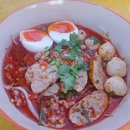 ก๋วยเตี๋ยวแดกยกซดbyเจ๊ตาล