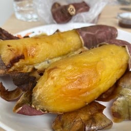 อาหารตามสั่ง ผัดกระเพราหมูกรอบ ครัวบ้านป้อม