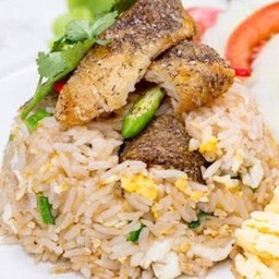 ข้าวผัดปลาสลิด