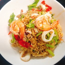 ยำมาม่ารวม