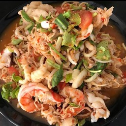 ยำมาม่าทะเล