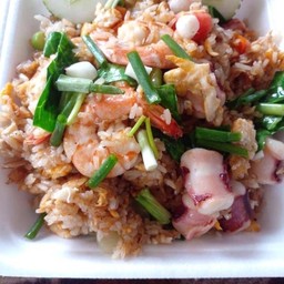 ข้าวผัดทะเล