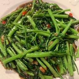 ผัดผักบุ้งไฟแดง