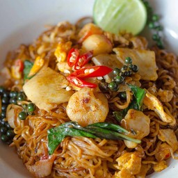 มาม่าผัดขี้เมา (ทะเล)