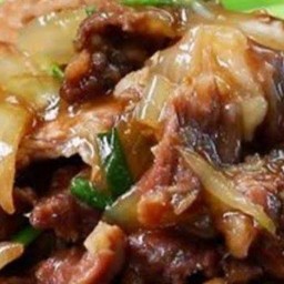 ผัดน้ำมันหอยเป็นกับข้าว