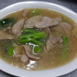 ราดหน้ายอดผัก ศิษย์นายเคี้ยงเอ็มไพร์ - ซอยสุขสวัสดิ์ 30