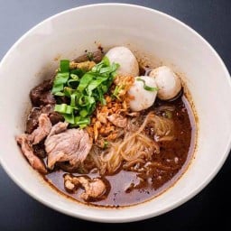 ก๋วยเตี๋ยวเรือแม่ปราณี อร่อยเด็ด อาหารตามสั่ง “นิคมบางปู