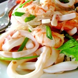 ยำวุ้นเส้นทะเล