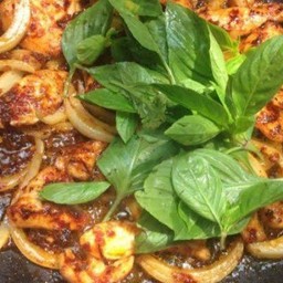 ผัดพริกเผาเป็นกับข้าว