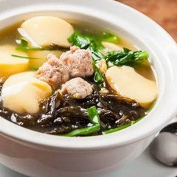 แกงจืดเต้าหู้หมูสับ