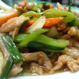 ผัดพริกสดราดข้าว