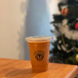 Iced Ceylon tea latte