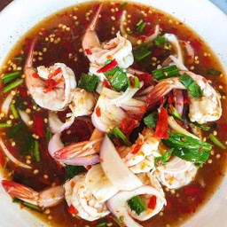 ยำกุ้งสุก
