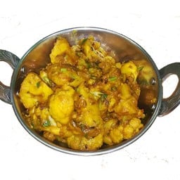 แกงดอกกะหล่ำกับมันฝรั่ง