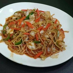 ผัดเส้นใส่ไก่สไตล์จีน