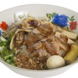 ก๋วยเตี๋ยวหลอดทรงเครื่อง