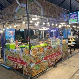 ผัดไทยบึงพระยา ตลาดนัดเลียบด่วน