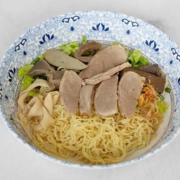 บะหมี่เส้นกลมแห้งเป็ดพะโล้