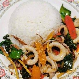 ตามสั่ง ยอยุ้ย (เด่นชัยฝั่งตลาด ซ.มังกร)