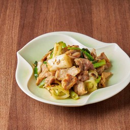 หมูผัดต้นหอมญี่ปุ่น